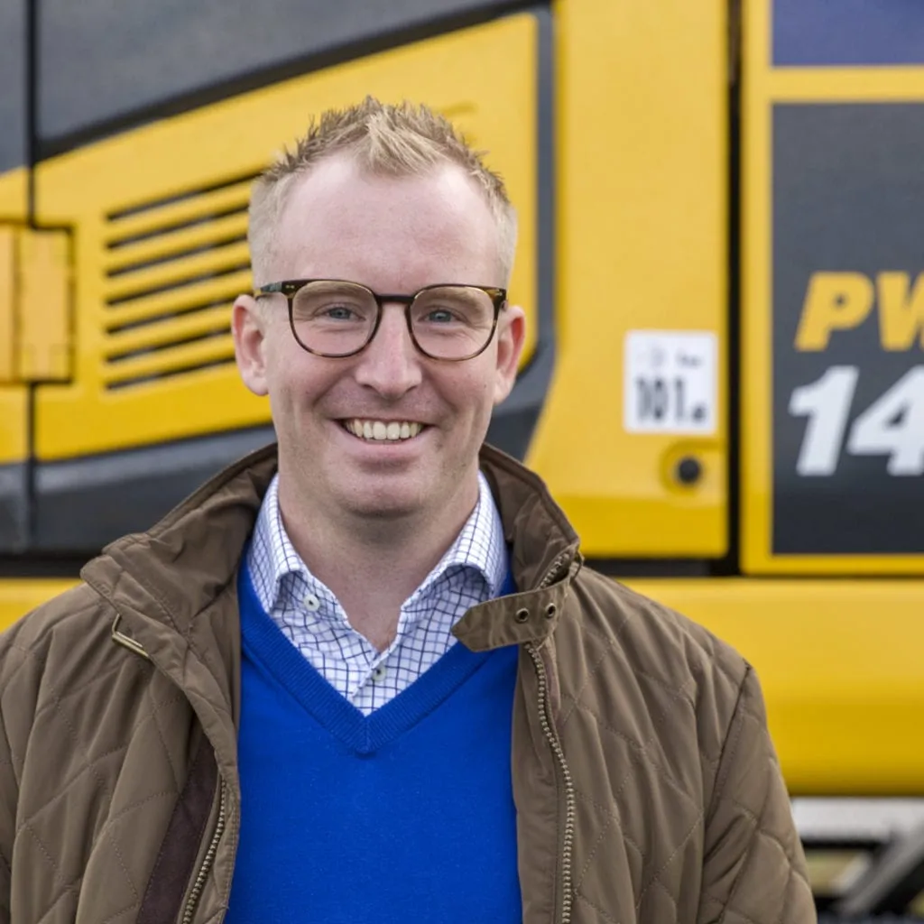 Anton Svensson ny säljare av Komatsu