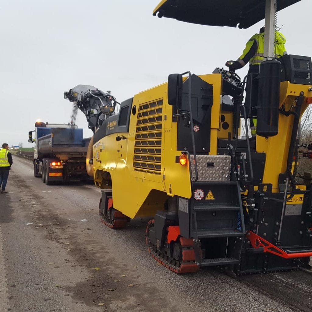 Bomag demonstrerar unika asfaltsfräsen