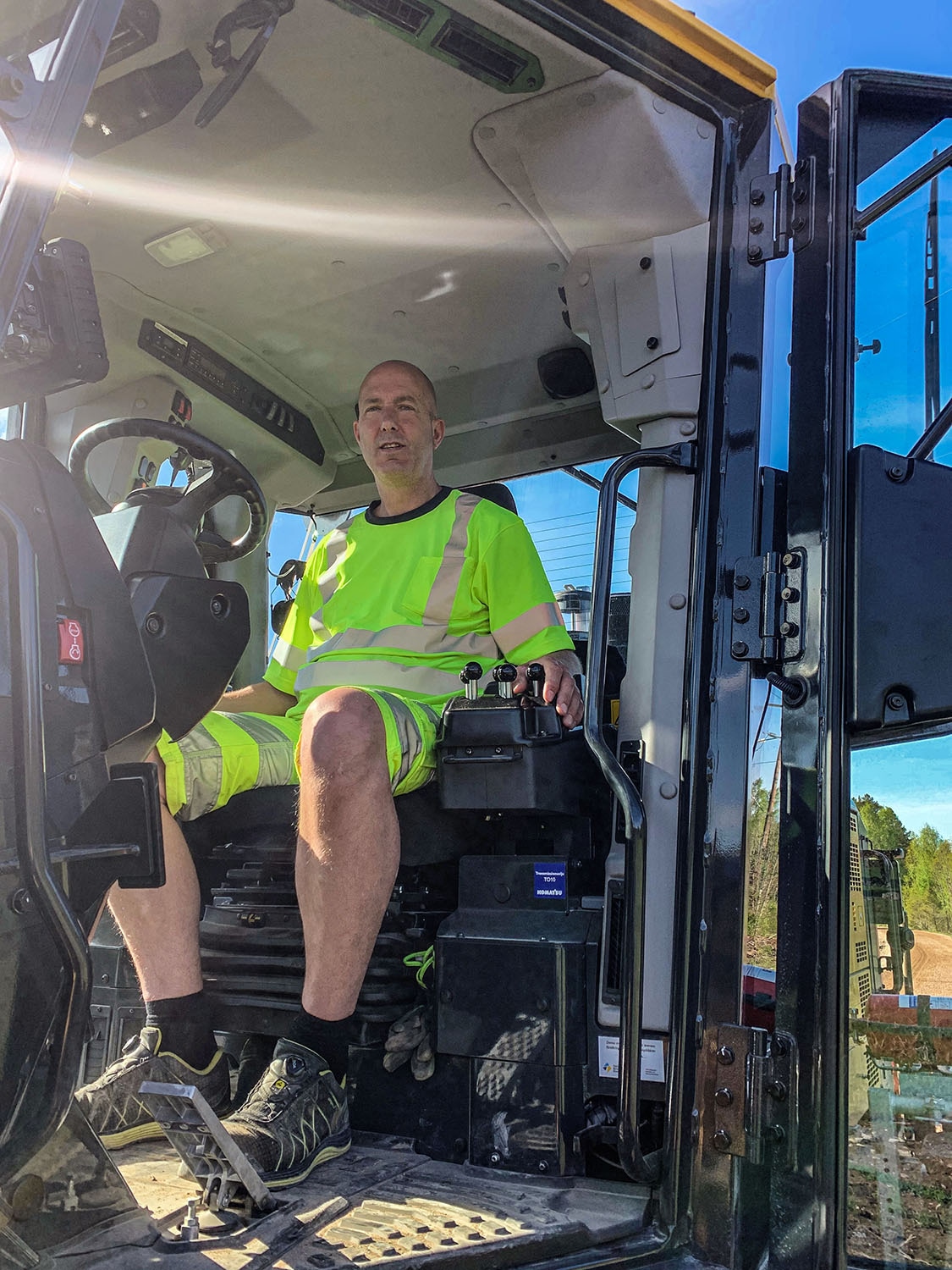 Vägen till framgång byggs med en Komatsu väghyvel