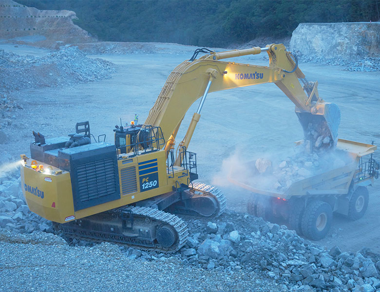 Komatsu bandgrävare PC1250-11