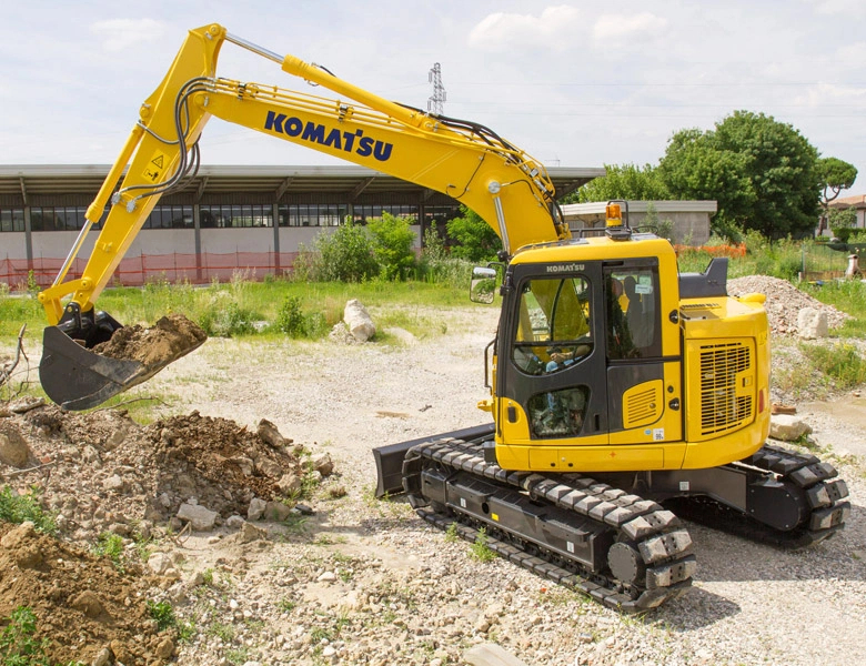 Komatsu bandgrävare PC138US-11