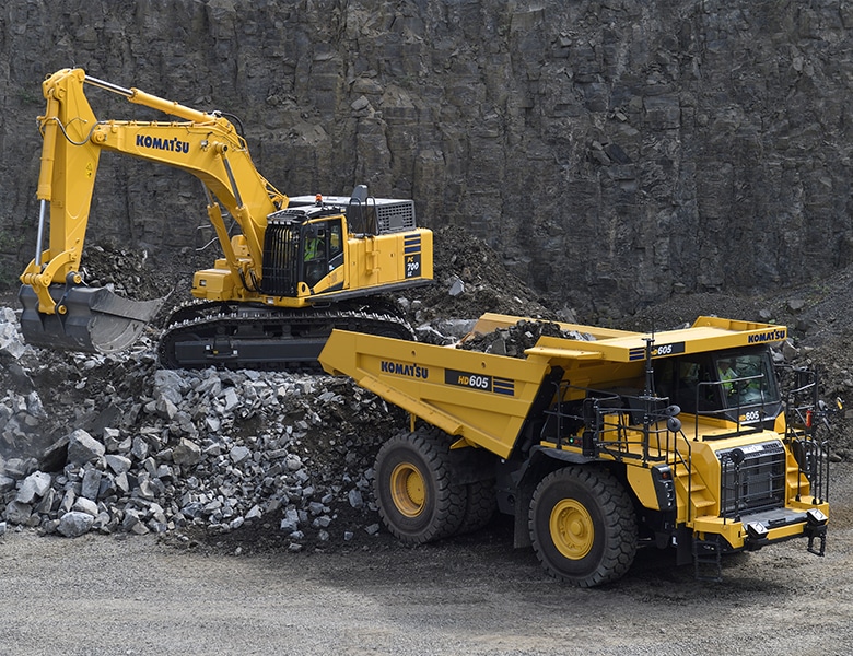 Komatsu bandgrävare PC700LC-11