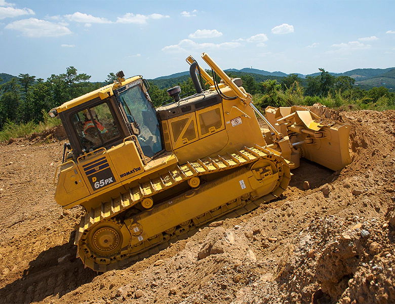 Komatsu bandschaktare D65EX/WX/PX-18