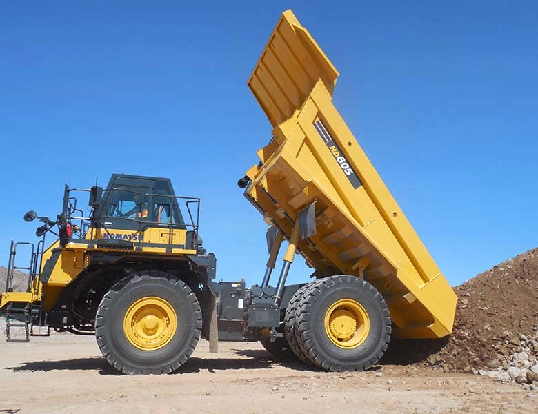 Komatsu tipptruck HD605-8