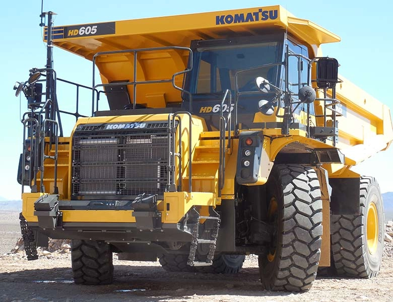 Komatsu tipptruck HD605-8