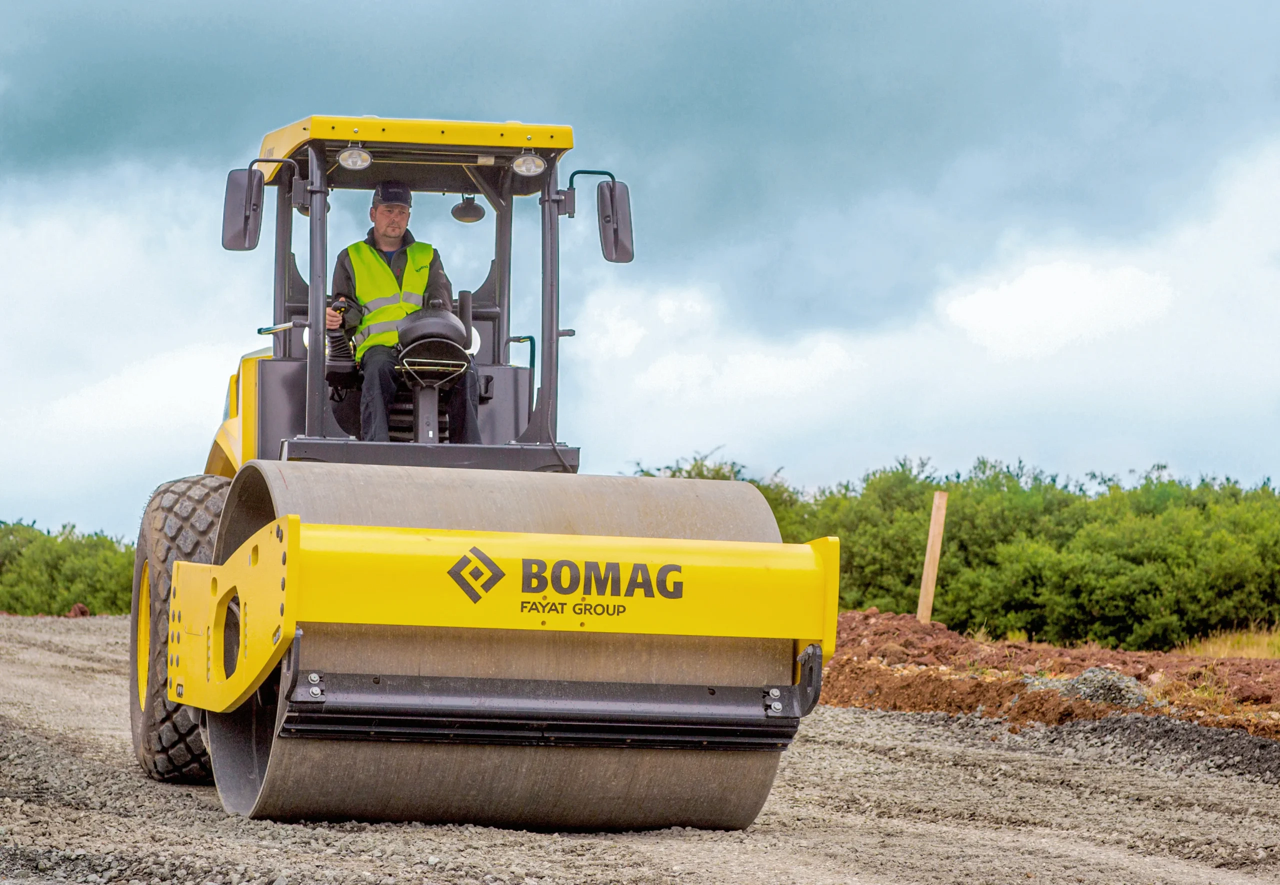 Söderberg & Haak visar bland annat Bomags vägvält BW177D.