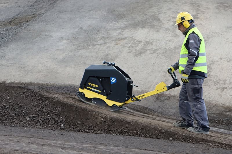 BPR35_48e_IMG_2763_1 bomag elektrisk vibroplatta
